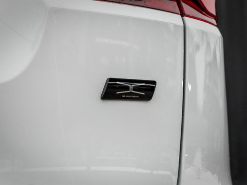 New 2026 Jaguar F-PACE R-Dynamic S image 9