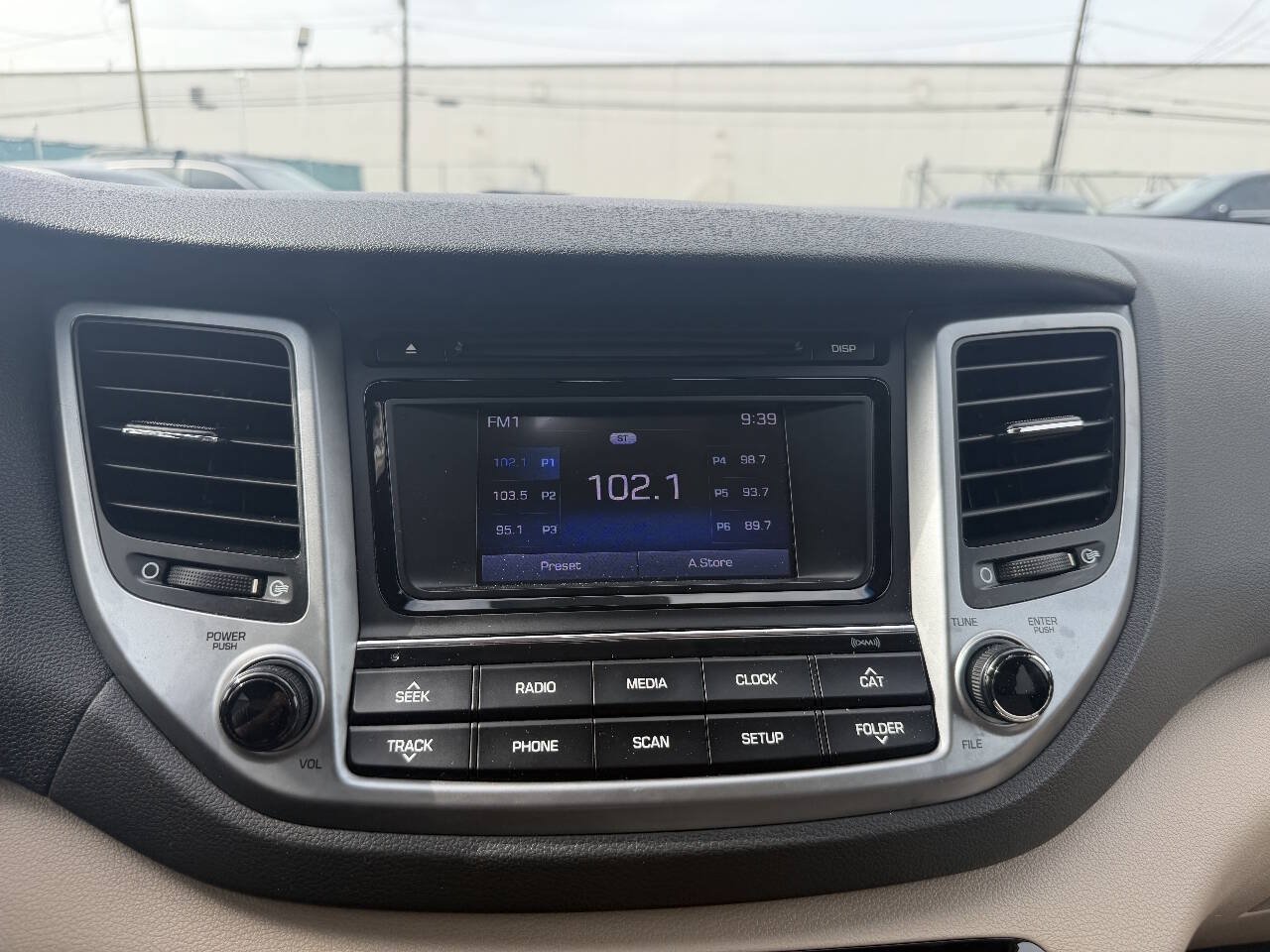 Used 2017 Hyundai Tucson SE w/ SE Popular Package 02 AWD/4WD image 16