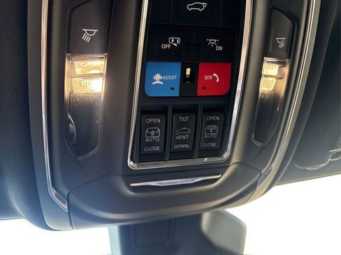 New 2026 Jeep Grand Cherokee Limited AWD/4WD image 18