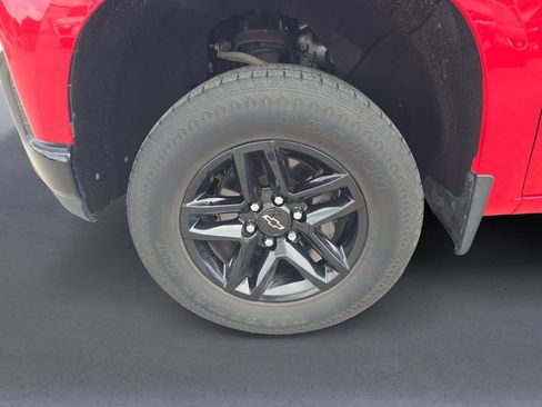 Used 2019 Chevrolet Silverado 1500 LT Trail Boss AWD/4WD image 11