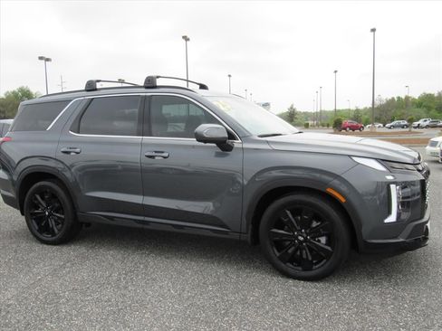 Used 2025 Hyundai Palisade XRT FWD image 2