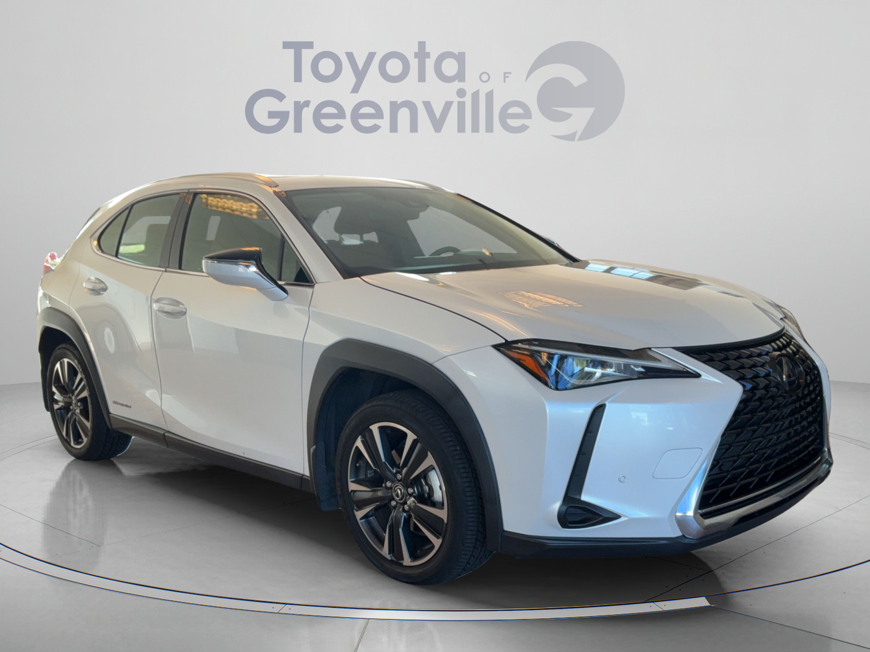 Used 2022 Lexus UX 250h w/ Accessory Package (Z2) AWD/4WD image 8