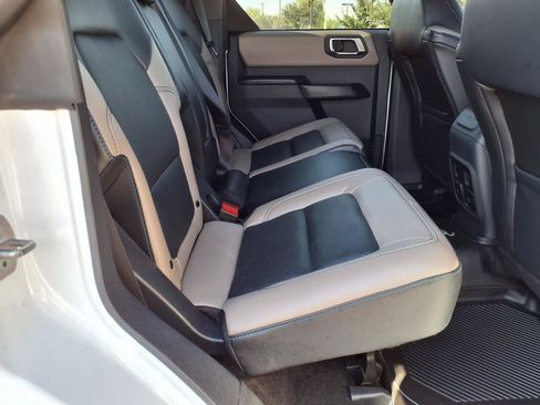 Certified 2024 Ford Bronco Wildtrak AWD/4WD image 14