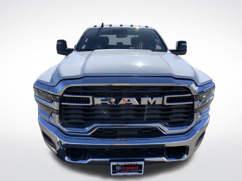 New 2026 RAM 5500 Tradesman w/ Chrome Appearance Group AWD/4WD image 36