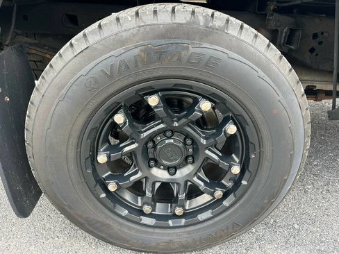 Used 2010 Ford F150 FX4 AWD/4WD image 12