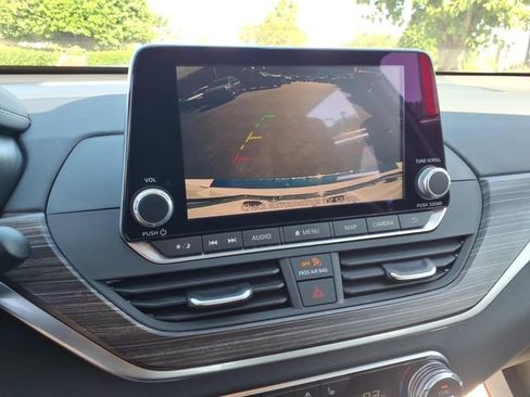 Used 2021 Nissan Altima 2.5 SL FWD image 19