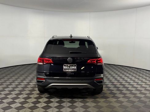 Used 2023 Volkswagen Taos SE w/ Panoramic Sunroof Package image 8