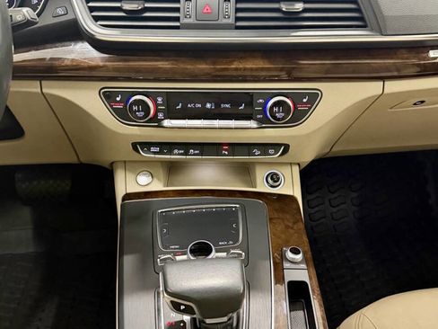 Used 2018 Audi Q5 2.0T Premium Plus w/ Premium Plus Package image 45