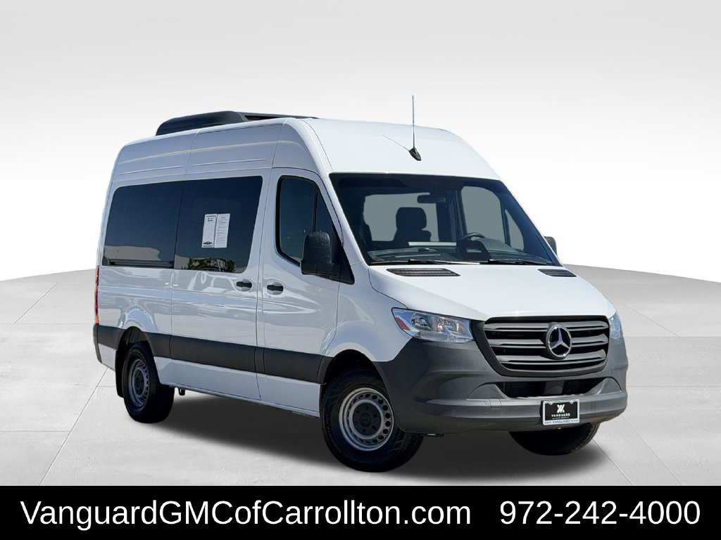 Used 2025 Mercedes-Benz Sprinter 2500 image 2