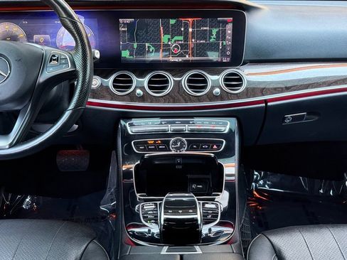 Used 2018 Mercedes-Benz E 400 4MATIC Wagon image 25