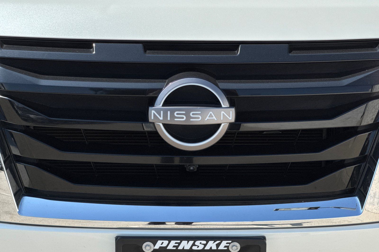 Used 2022 Nissan Pathfinder SL FWD image 39