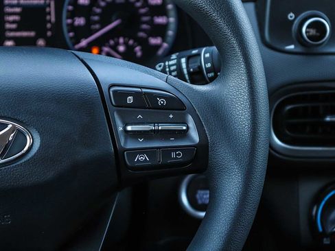 Used 2023 Hyundai Kona SEL w/ Winter Weather Package image 19