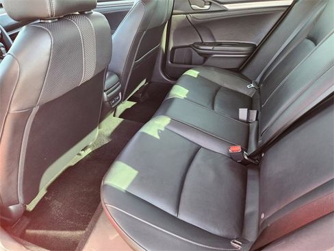 Used 2019 Honda Civic Touring image 29