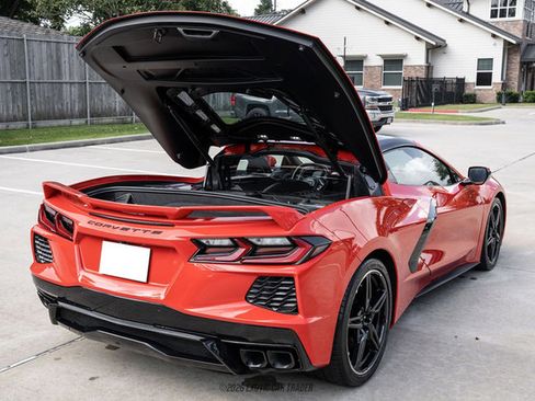 Used 2024 Chevrolet Corvette Stingray Premium Cpe w/ Z51 Performance Package RWD image 17