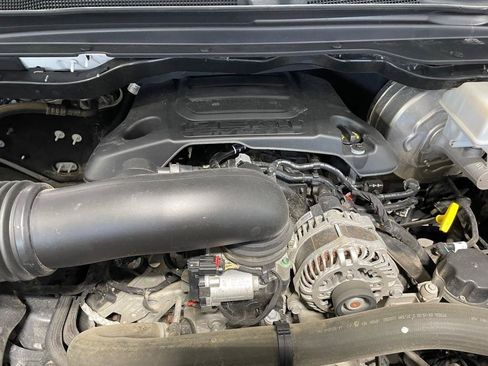 Used 2022 RAM 1500 Laramie AWD/4WD image 37