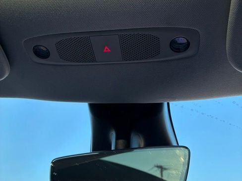 Used 2021 Tesla Model Y Long Range image 39