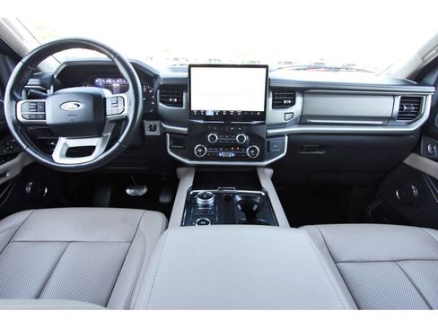 Used 2023 Ford Expedition Max XLT AWD/4WD image 12