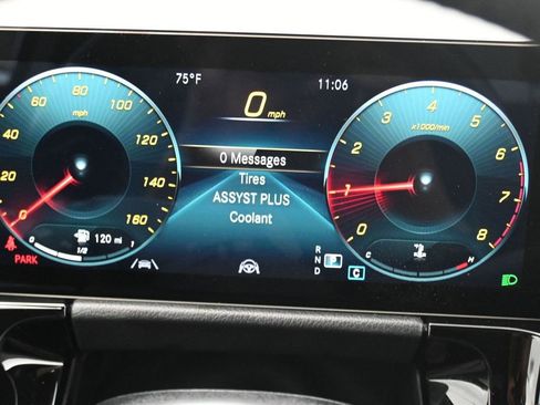 Used 2022 Mercedes-Benz GLA 250 4MATIC image 13