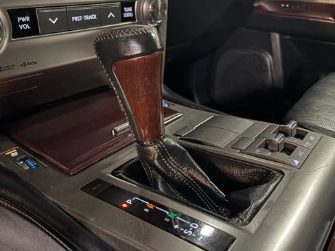 Used 2018 Lexus GX 460 Premium w/ Premium Package AWD/4WD image 43