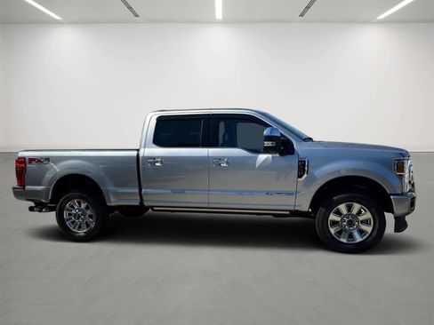 Used 2022 Ford F350 Platinum AWD/4WD image 4