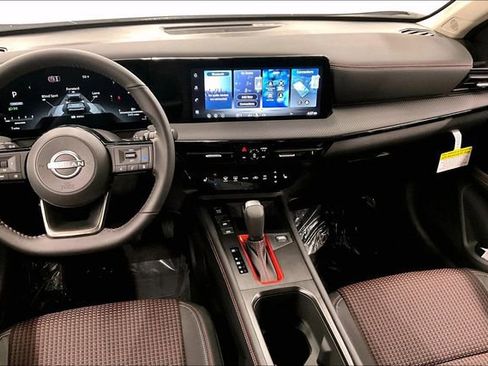 New 2026 Nissan Kicks SR w/ Cold Weather Package FWD image 8