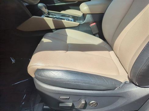 Used 2020 Hyundai Santa Fe Limited w/ Cargo Package AWD/4WD image 12