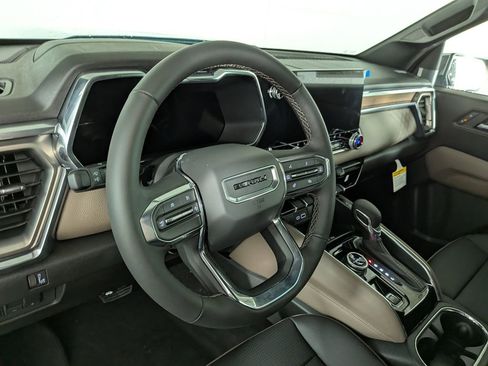 New 2026 GMC Canyon Denali image 18