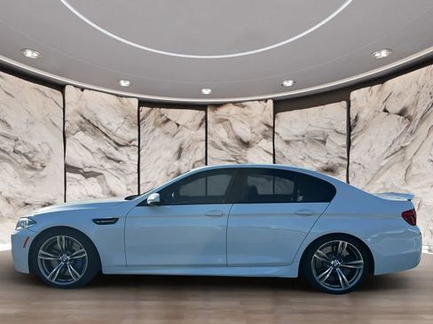 Used 2014 BMW M5 RWD image 5