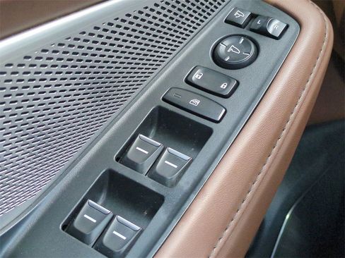 Certified 2023 Acura MDX FWD w/ Technology Package image 25