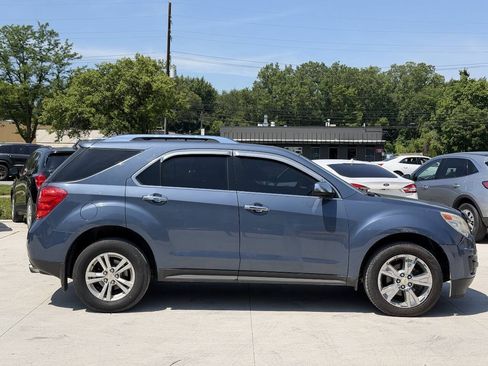Used 2011 Chevrolet Equinox LTZ FWD image 4