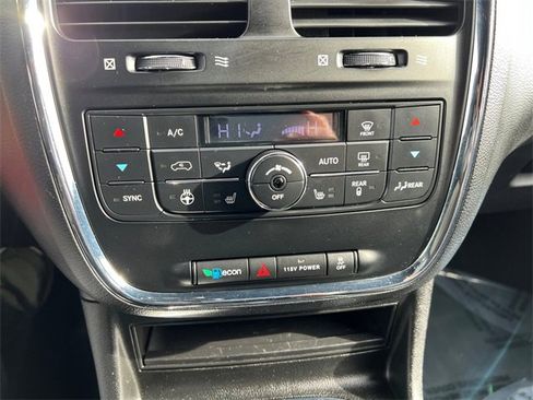 Used 2018 Dodge Grand Caravan GT image 25