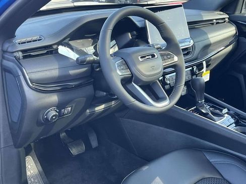 New 2026 Jeep Compass Latitude w/ Sun and Sound Group image 9