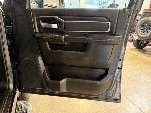 Used 2025 RAM 2500 Big Horn AWD/4WD image 7
