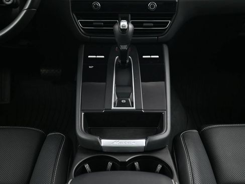 Used 2023 Porsche Macan GTS AWD/4WD image 10