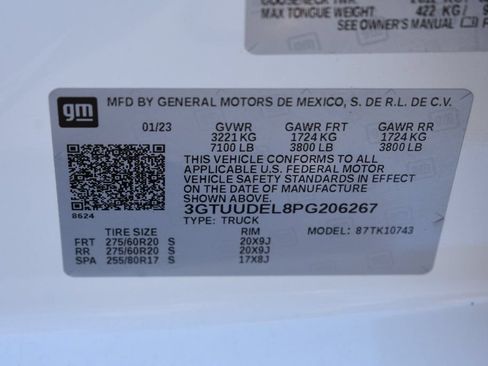 Used 2023 GMC Sierra 1500 SLT w/ SLT Premium Plus Package AWD/4WD image 43