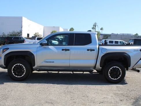 Used 2024 Toyota Tacoma TRD Off-Road AWD/4WD image 7