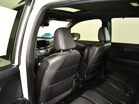 Certified 2022 Honda Passport TrailSport image 48