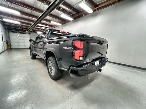 Certified 2024 Chevrolet Colorado LT w/ LT Convenience Package III AWD/4WD image 6