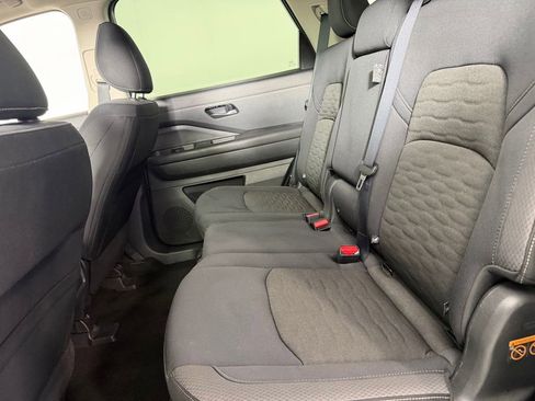 Used 2025 Nissan Pathfinder SV FWD image 25