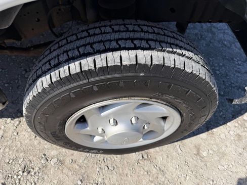 Used 2008 Ford E-150 and Econoline 150 image 12