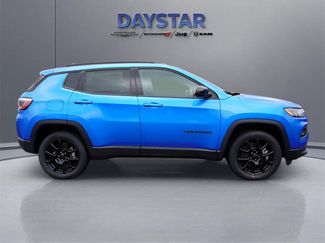 Used 2025 Jeep Compass Latitude w/ Altitude Special Edition video 2