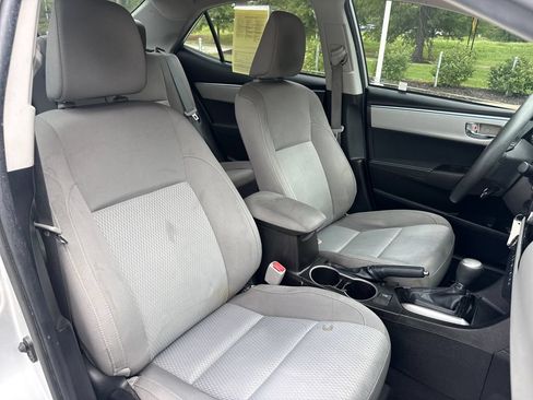Used 2016 Toyota Corolla LE FWD image 34