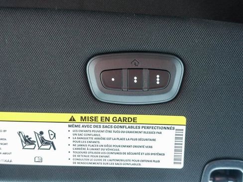 New 2026 Chrysler Pacifica Select image 31