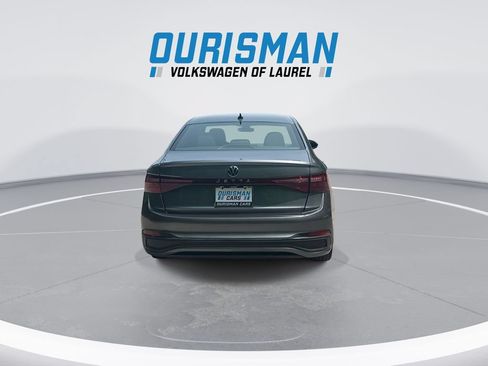Used 2025 Volkswagen Jetta Sport FWD image 7