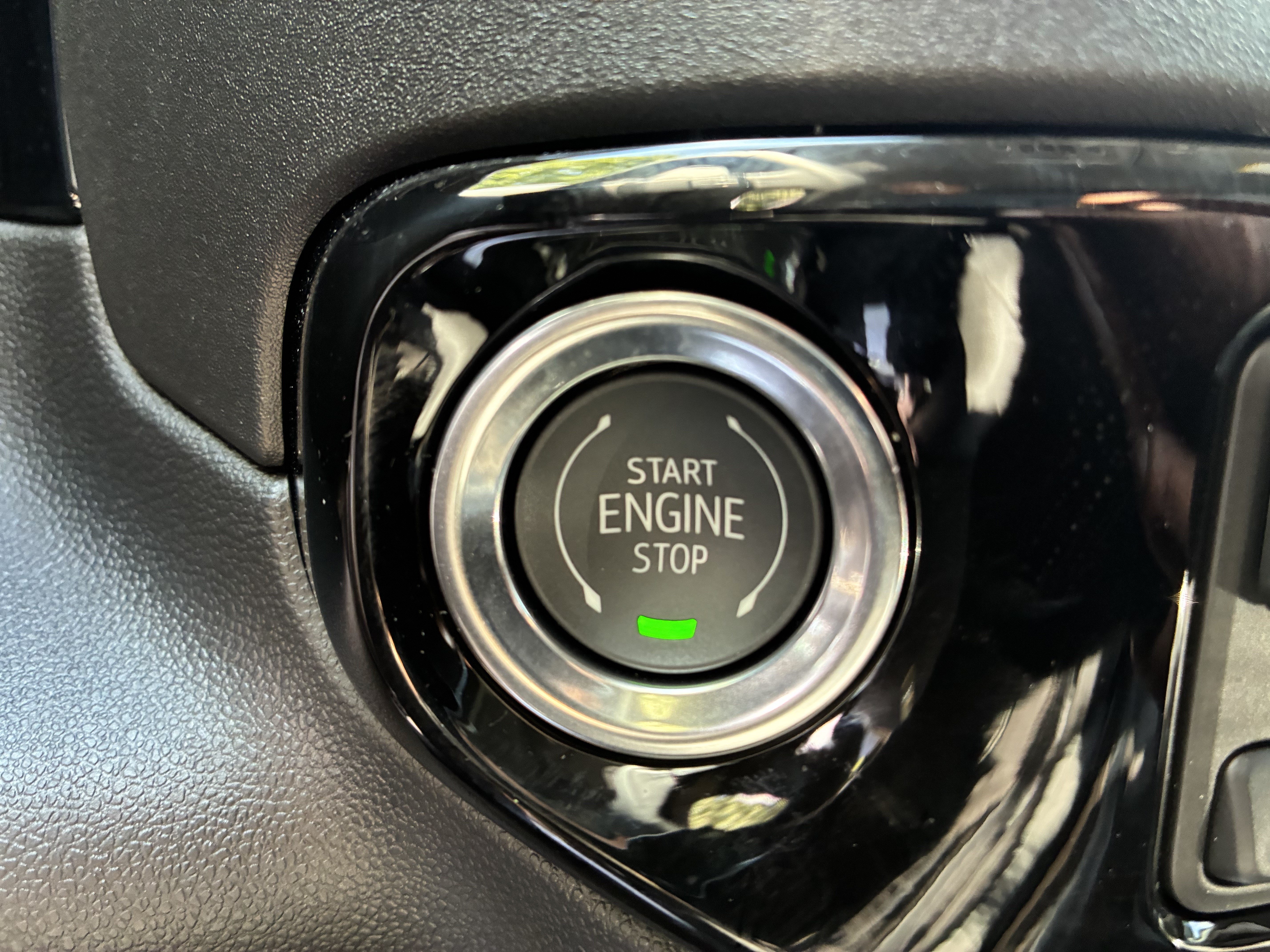 New 2026 Chevrolet Silverado 1500 RST w/ Dark Appearance Package AWD/4WD image 30