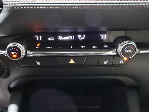 Used 2025 MAZDA MAZDA3 s image 29