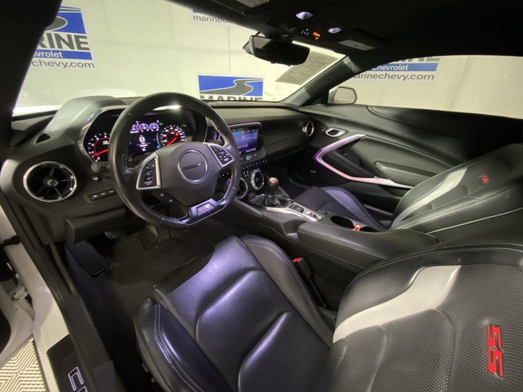 Used 2020 Chevrolet Camaro SS RWD image 25