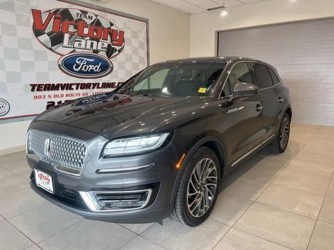 Used 2019 Lincoln Nautilus Reserve image 2