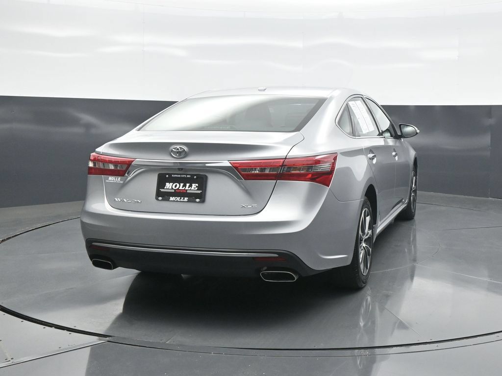 Used 2016 Toyota Avalon XLE FWD image 6