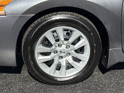 Used 2015 Nissan Altima 2.5 S w/ Power Driver Seat Package FWD image 11